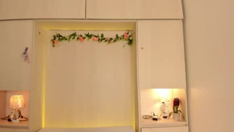  T A R A  online show from 04.09.26