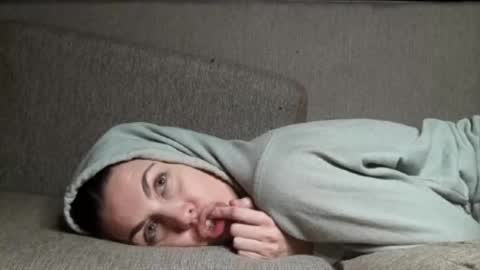 Snapshot of tarian_xxx chatting on 12.02.24 T J online show from 12.02.24