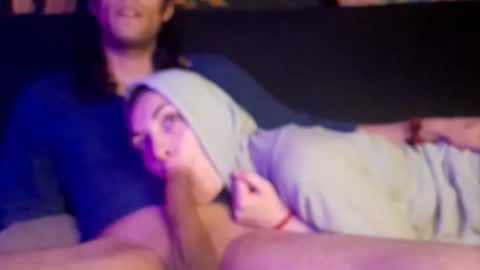 Snapshot of tarian_xxx chatting on 10.12.25 T J online show from 10.12.25