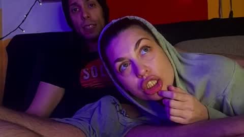 Snapshot of tarian_xxx chatting on 11.10.25 T J online show from 11.10.25