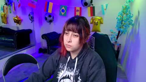 Snapshot of tarlywho chatting on 06.18.26 Tarly Who online show from 06.18.26