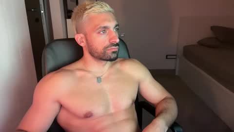 tarquit8 online show from 09.10.25