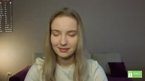 Snapshot of tashinapetitto chatting on 05.12.26 Your Ressie online show from 05.12.26
