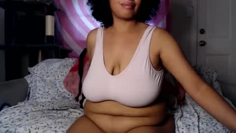 Snapshot of tasteekitty chatting on 11.13.25 Tastee Kitty online show from 11.13.25