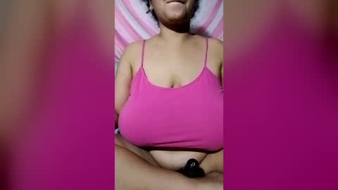 Snapshot of tasteekitty chatting on 06.16.26 Tastee Kitty online show from 06.16.26