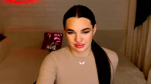 Snapshot of tasty_babyy chatting on 12.17.24 tasty_babyy online show from 12.17.24