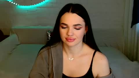 Snapshot of tasty_babyy chatting on 11.12.25 tasty_babyy online show from 11.12.25