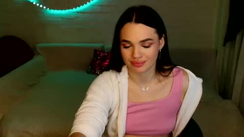 Snapshot of tasty_babyy chatting on 11.18.25 tasty_babyy online show from 11.18.25