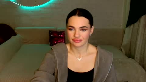 Snapshot of tasty_babyy chatting on 12.05.25 tasty_babyy online show from 12.05.25