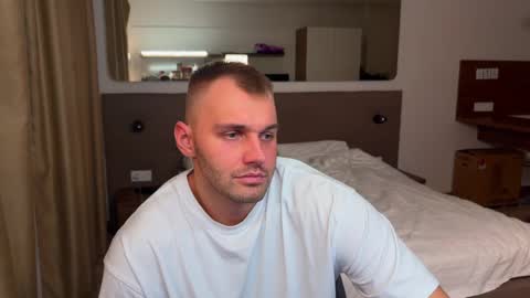 My shows 2100500 UTC3 online show from 11.17.25