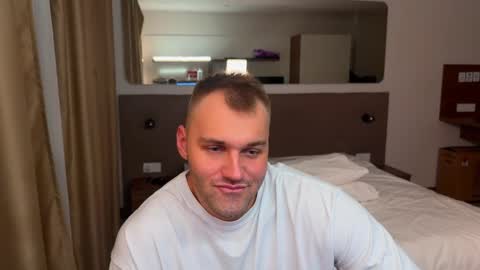 My shows 2100500 UTC3 online show from 11.19.25