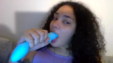 tastylolaa online show from 10.15.25