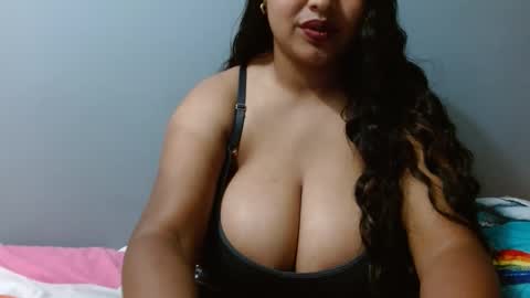 Snapshot of tatiana_wd chatting on 12.23.25 tatiana online show from 12.23.25