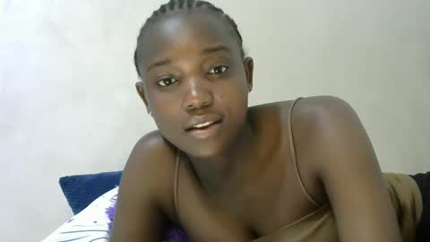 Snapshot of tatianadolll chatting on 11.16.25 tatianadolll online show from 11.16.25