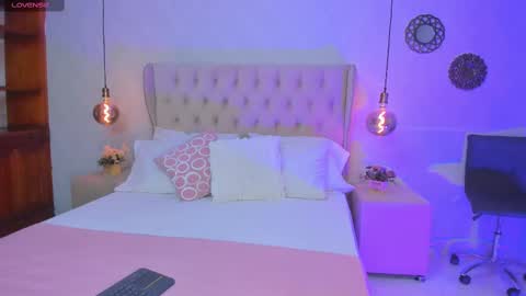 Snapshot of tatihornyy chatting on 11.05.25 TATI online show from 11.05.25