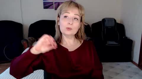 Snapshot of tattease chatting on 12.22.25 Tattease online show from 12.22.25