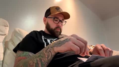 MrMrs online show from 12.31.24