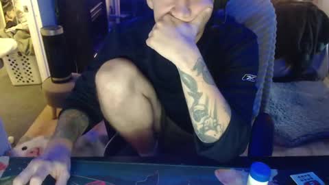 Snapshot of tattedhubs5 chatting on 10.23.25 tattedhubs5 online show from 10.23.25