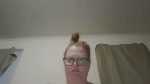 tattedredheadslutxoxo online show from 03.15.26