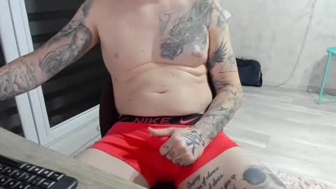 Snapshot of tattoo_couple77 chatting on 01.11.25 Nicole online show from 01.11.25