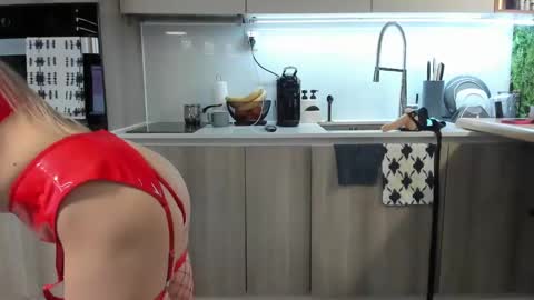 Snapshot of tattoo_couple77 chatting on 01.18.25 Nicole online show from 01.18.25