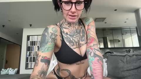tattooedlucy_ online show from 12.15.25