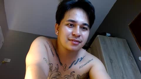 Snapshot of tattooguy1209 chatting on 11.14.25 zareen online show from 11.14.25