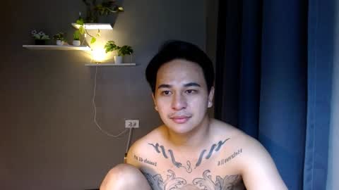 Snapshot of tattooguy1209 chatting on 11.22.25 zareen online show from 11.22.25