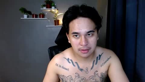 Snapshot of tattooguy1209 chatting on 12.16.25 zareen online show from 12.16.25