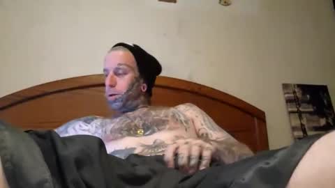 tattoosnsmoke1111 online show from 11.22.25