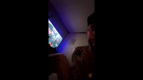 tattoosnsmoke1111 online show from 11.22.25