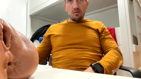 Snapshot of tatuador40 chatting on 12.06.24 Tatuador40 online show from 12.06.24