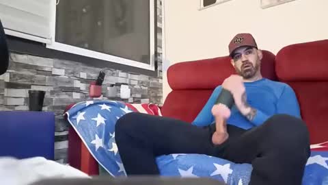 Snapshot of tatuadorhotxxx chatting on 02.15.26 Tatuado20cm online show from 02.15.26