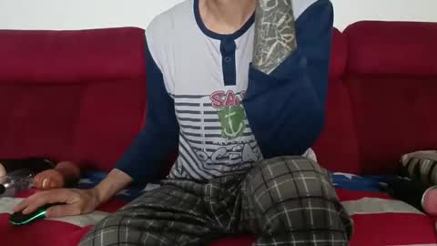 Snapshot of tatuadorhotxxx chatting on 03.18.26 Tatuado20cm online show from 03.18.26