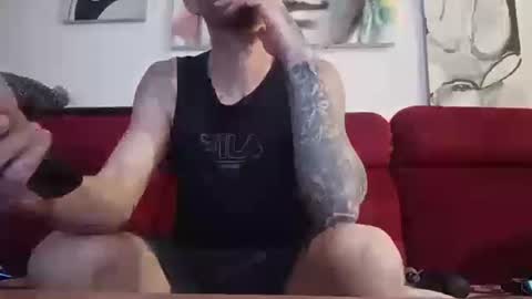 Tatuado20cm online show from 05.18.26
