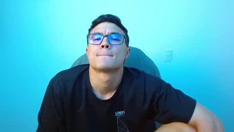 Snapshot of taurus4k chatting on 02.13.25 taurus4k online show from 02.13.25