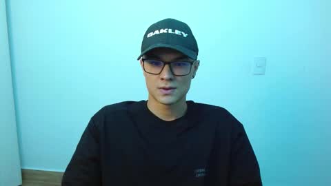 Snapshot of taurus4k chatting on 02.17.25 taurus4k online show from 02.17.25