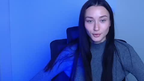 Snapshot of tayavibe chatting on 10.31.25 Taya online show from 10.31.25