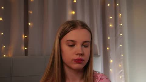 Taya online show from 04.27.26