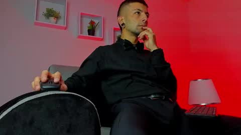 tayer_bennet online show from 09.15.25