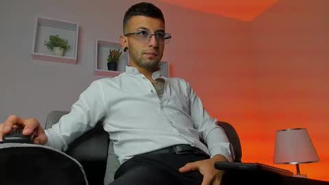 tayer_bennet online show from 09.23.25