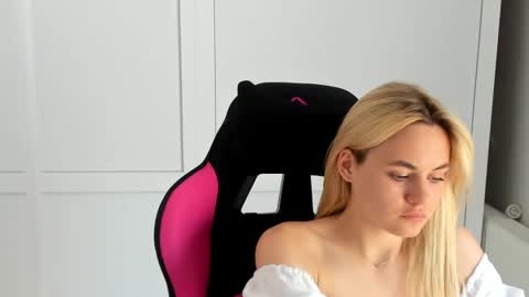 Snapshot of tayla_shy chatting on 07.02.26 Tay online show from 07.02.26