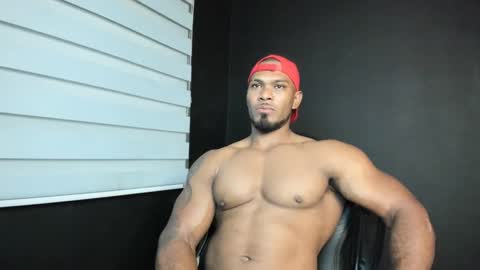 Snapshot of tayler_waka chatting on 02.08.25 Tyler online show from 02.08.25