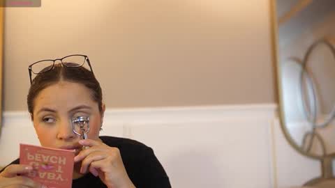 Teylor  Kim online show from 11.07.25