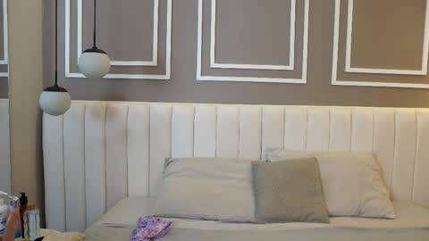 Teylor  Kim online show from 11.14.25