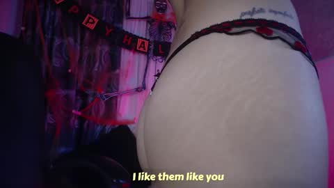 Snapshot of taylor_dolll chatting on 10.24.25 Taylor 3 online show from 10.24.25