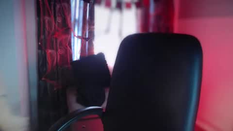 Snapshot of taylor_dolll chatting on 10.28.25 Taylor 3 online show from 10.28.25