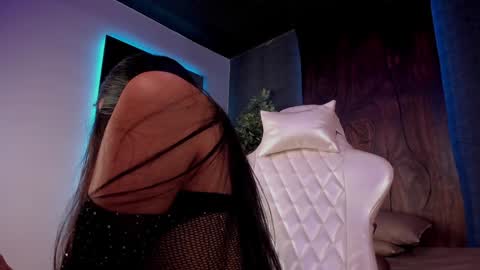 Snapshot of taylor_jonnees chatting on 01.30.25 Taylor  Help me to get 100 thumbs up online show from 01.30.25