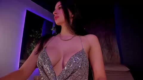 Snapshot of taylor_jonnees chatting on 02.11.25 Taylor  Help me to get 100 thumbs up online show from 02.11.25