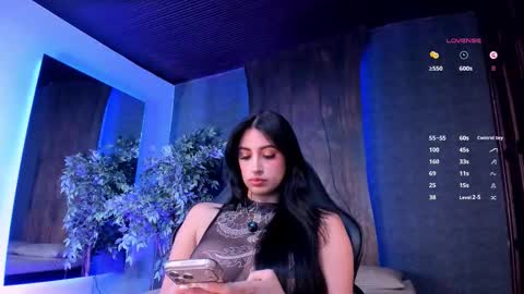 Taylor  Help me to get 100 thumbs up online show from 02.04.26